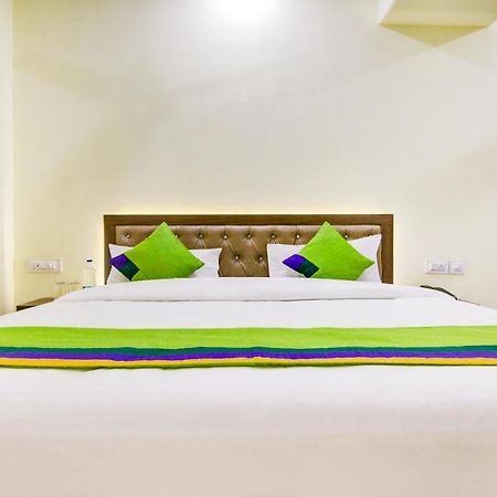 ג'לנדהר Itsy Hotels Oasis Inn מראה חיצוני תמונה