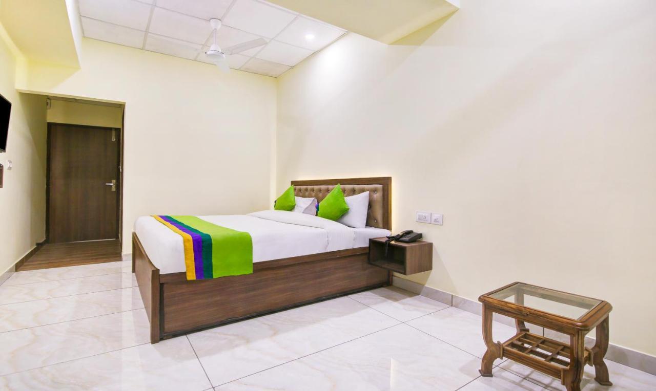 ג'לנדהר Itsy Hotels Oasis Inn מראה חיצוני תמונה